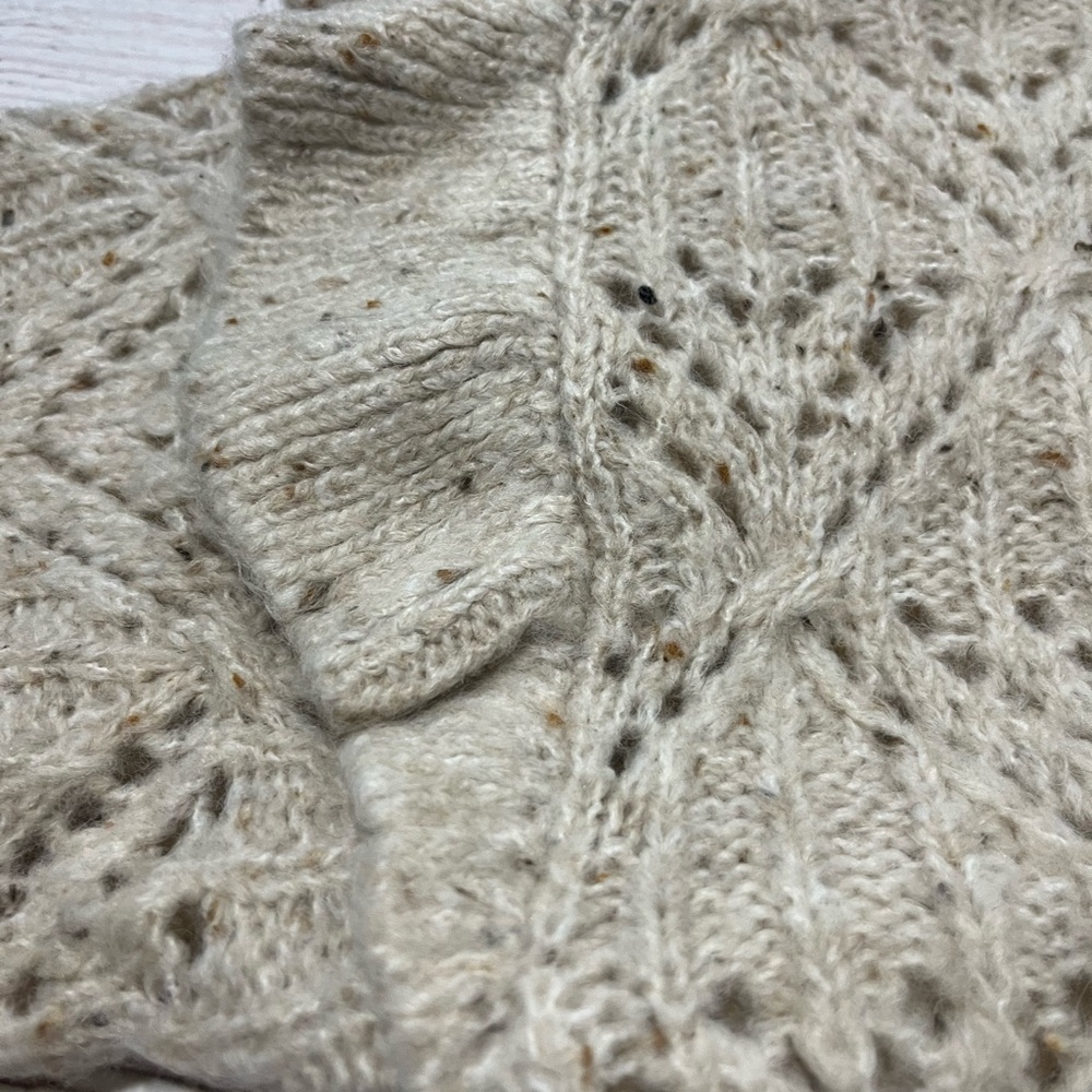 Old Navy Ruffle Sleeve Neutral Oatmeal Knit Sweater size XL Adorable - Picture 8 of 11